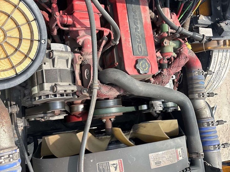 2016-freightliner-b2-image-9