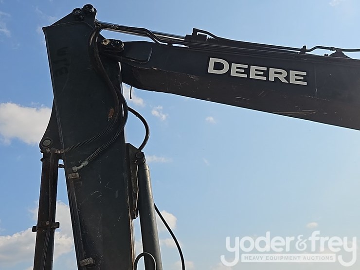 2018-deere-130g-image-33