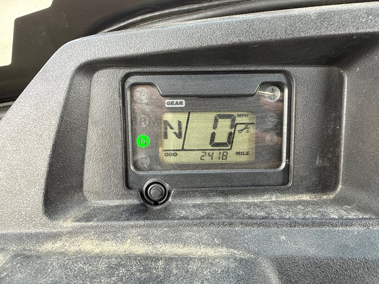2014-honda-pioneer-700-image-24