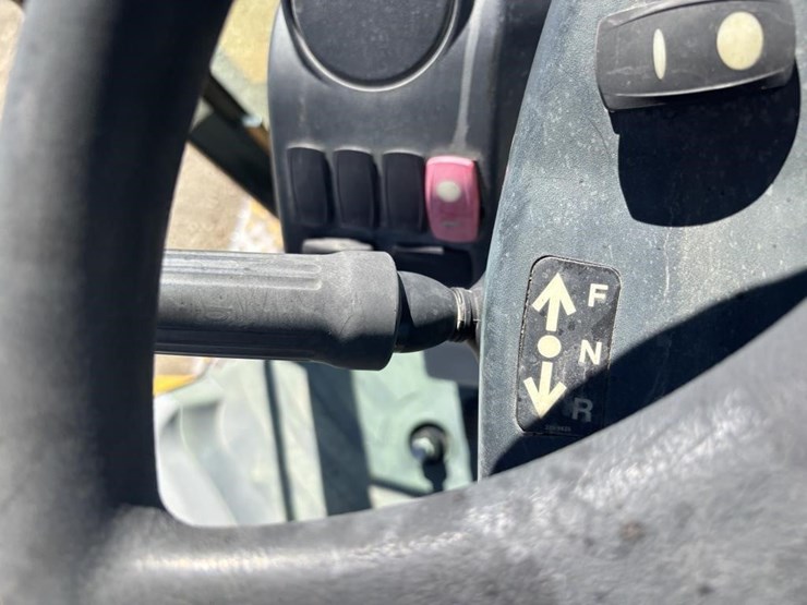 2012-caterpillar-420f-image-35