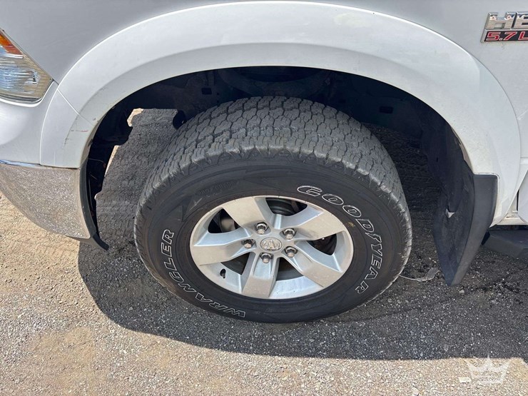 2017-dodge-1500-image-24