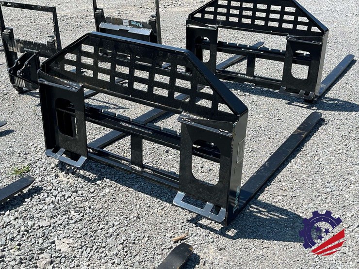 unused-2026-future-ft-dhc-skid-steer-forks---[skid-steer-attachments]-attachment-image-5