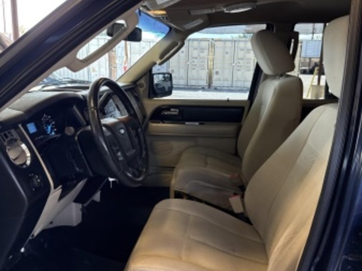 2015-ford-expedition-image-22