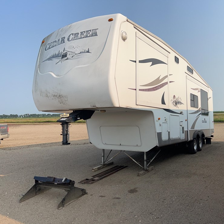 2006 Cedar Creek Camper