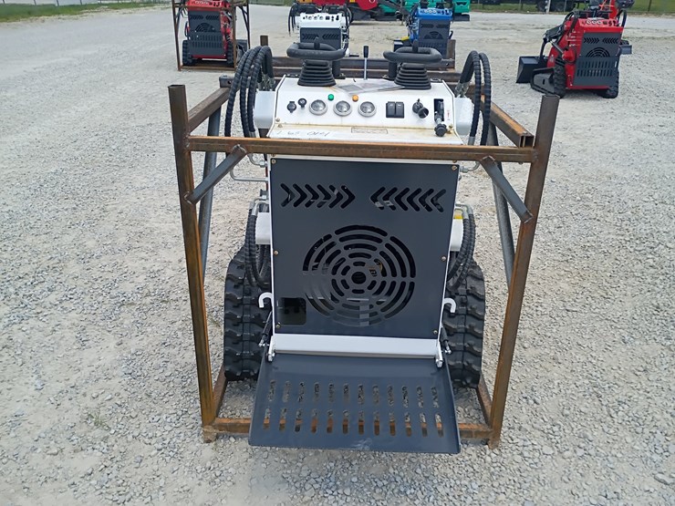 #l63-014-•-2026-zjg-380-mini-skid-steer-image-9