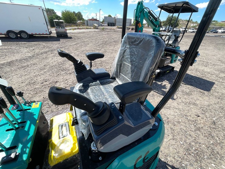 #2458-•-2026-cfg-kt13r-mini-excavator-image-17