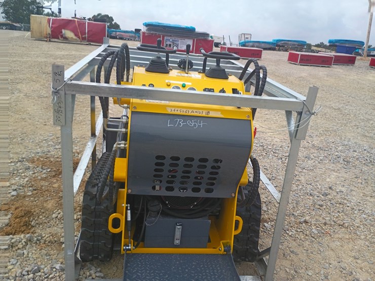 #l73-054-•-2026-ats-t-460-mini-skid-steer-image-4