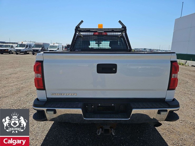 2015-gmc-sierra-2500hd-image-6