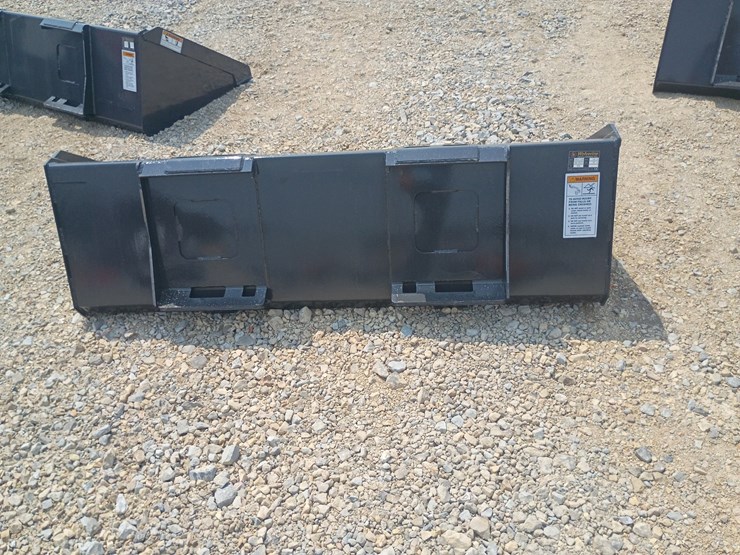 #l73-065-•-wolverine-72"-bucket-skid-steer-attachment-image-3