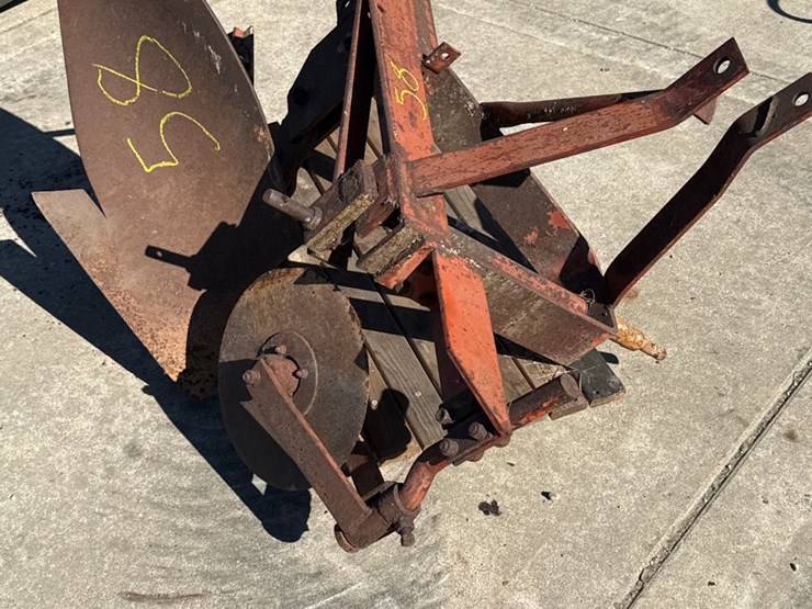 #58-•-single-bottom-plow-with-three-point-image-2