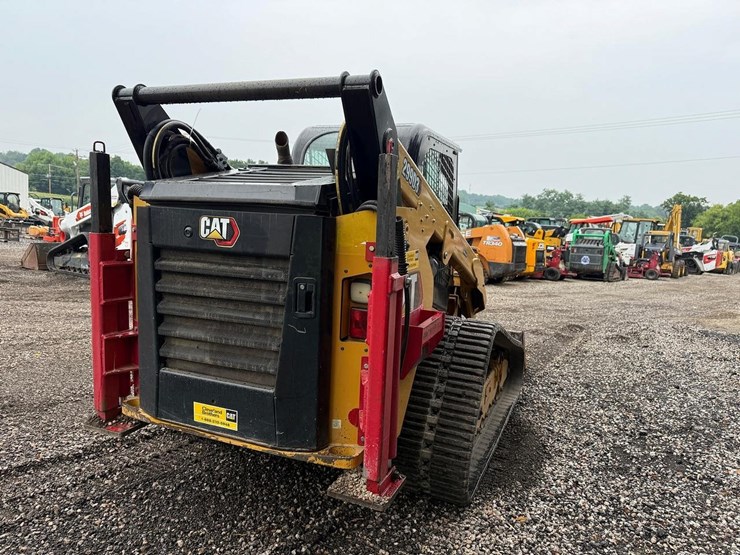 2020-caterpillar-299d3-image-4