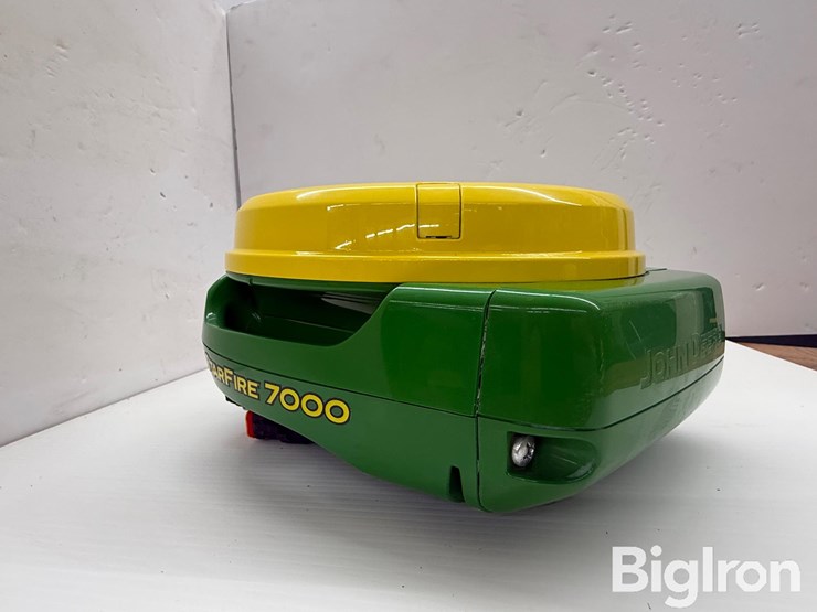 john-deere-7000-image-7
