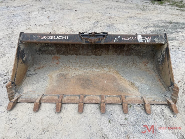 takeuchi-76"-tooth-bucket-skid-steer-attachment-image-7