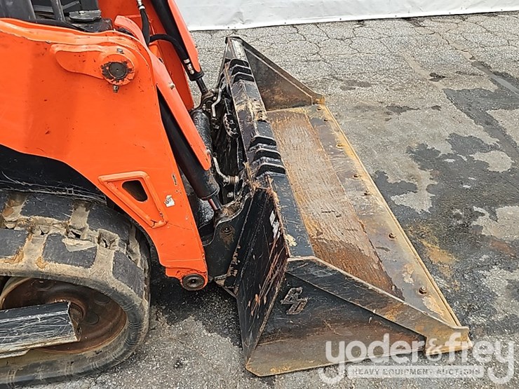 2024-kubota-svl65-2-image-11