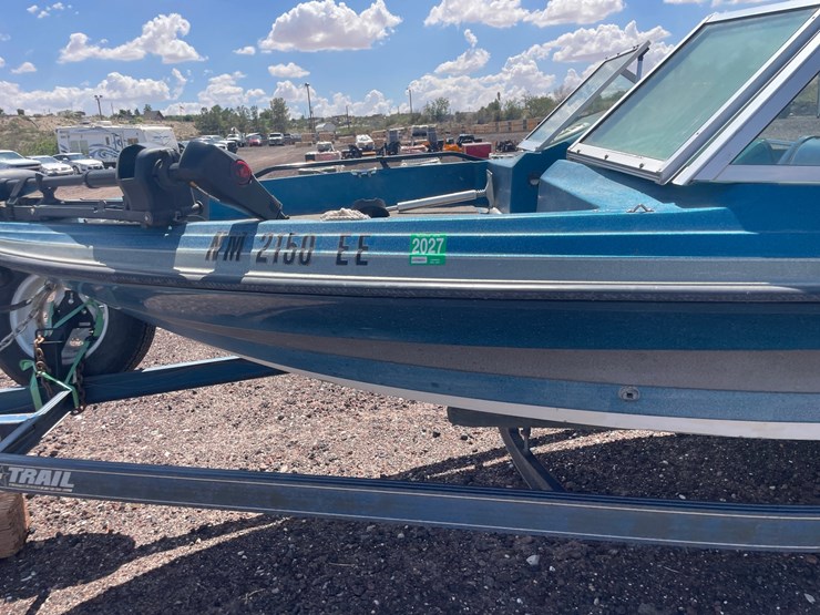 #2151-•-1989-stratos-bass-boat-and-stratos-trailer-image-11