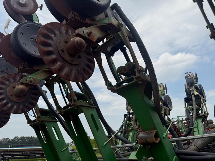 john-deere-1790-image-81