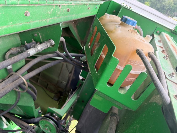 2011-john-deere-9770-sts-image-98