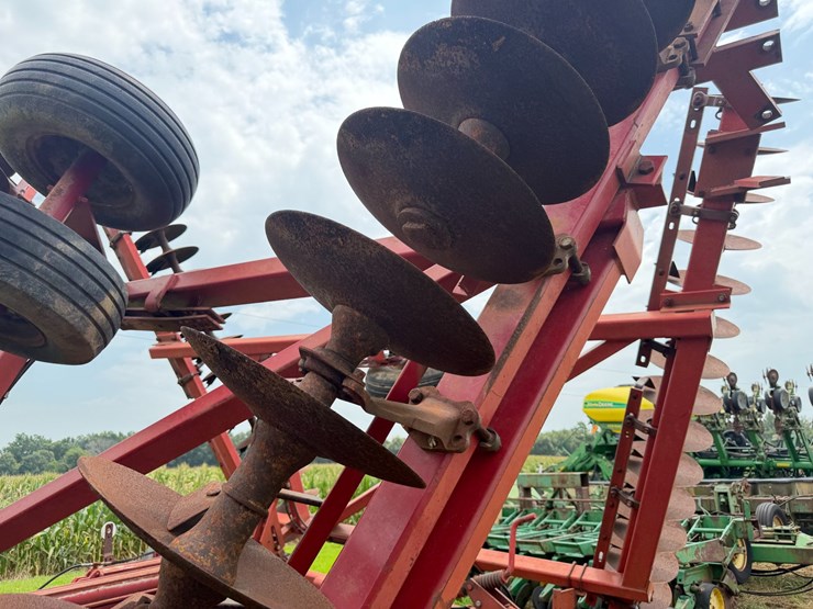 case-ih-3950-image-57