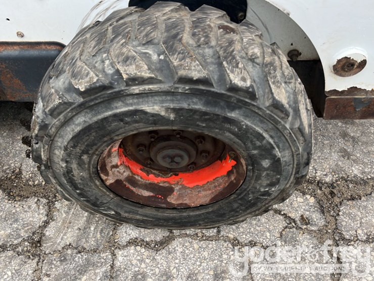 2017-bobcat-s650-image-11