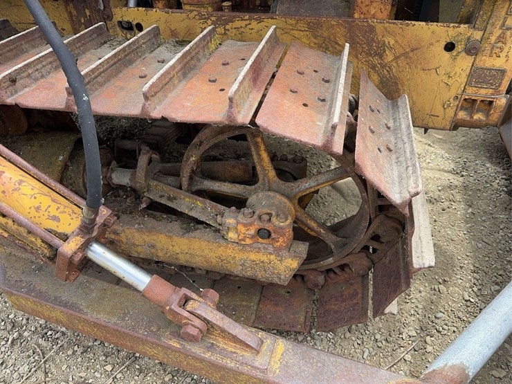 caterpillar-d2-image-24