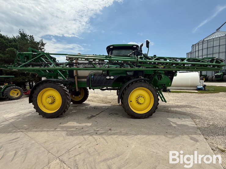 2020-john-deere-r4038-image-4