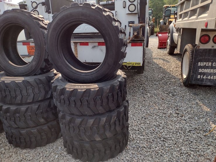 (4)-10-16.5-tires-(qea-2322)-image-1