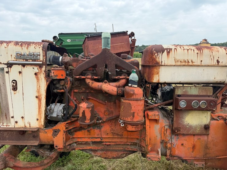 j-i-case-701-image-23