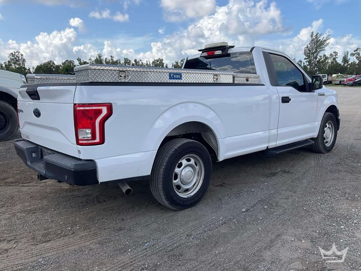 2017-ford-f150-image-3