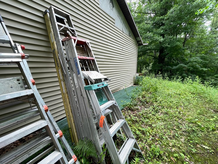 #6160-•-(5)-ladders-image-1