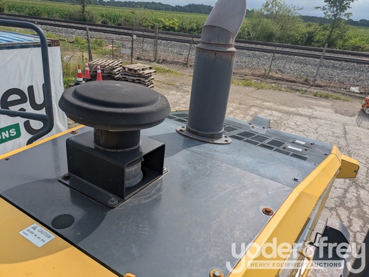 2015-komatsu-wa500-7-image-15