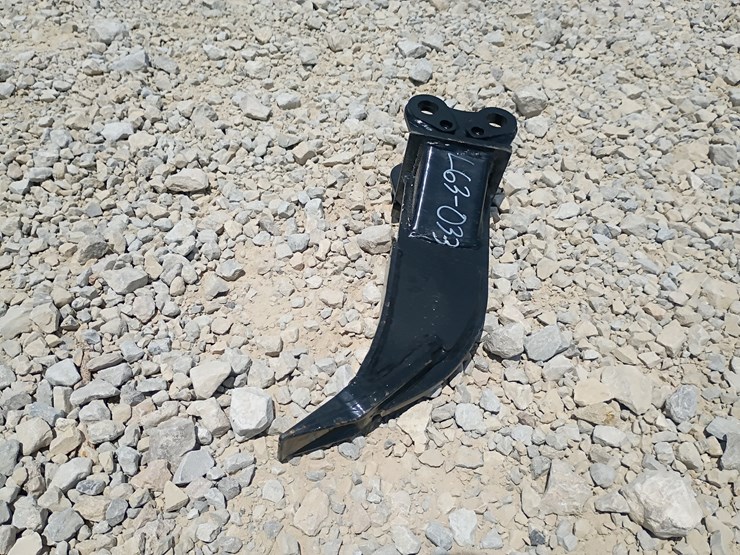#l63-033-•-ripper-mini-excavator-attachment-image-2
