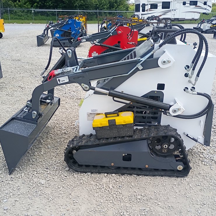#L63-011 • 2026 ZJG 380 Mini Skid Steer
