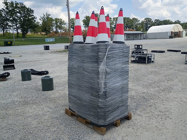 #l63-059-•-250--zjg-traffic-cones-image-2
