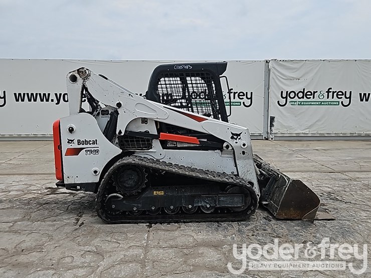 2023-bobcat-t740-image-6