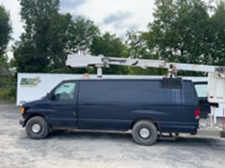 2006-ford-econoline-350-image-9