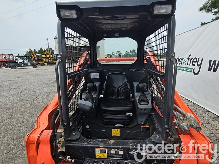2024-kubota-svl65-2-image-27