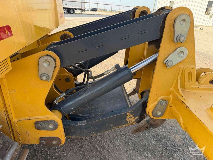 2020-deere-700k-xlt-image-39