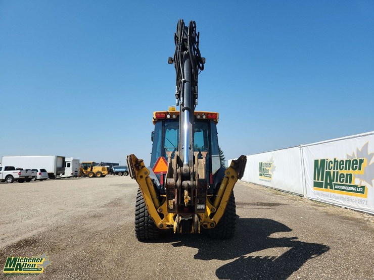 deere-410l-image-8