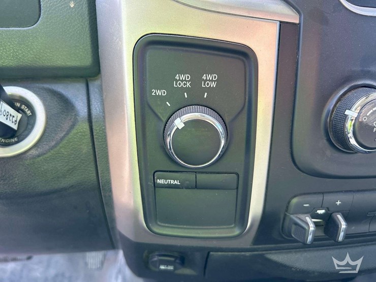 2014-dodge-2500-image-18
