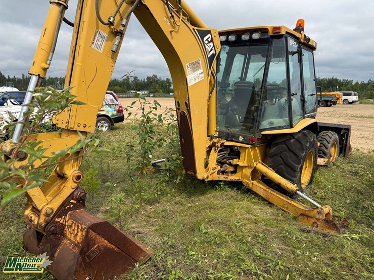 caterpillar-420d-image-13