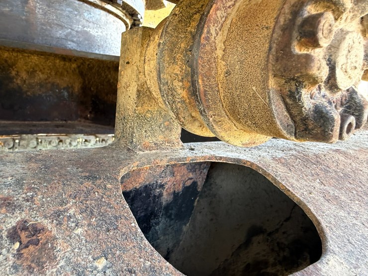 caterpillar-307-image-19