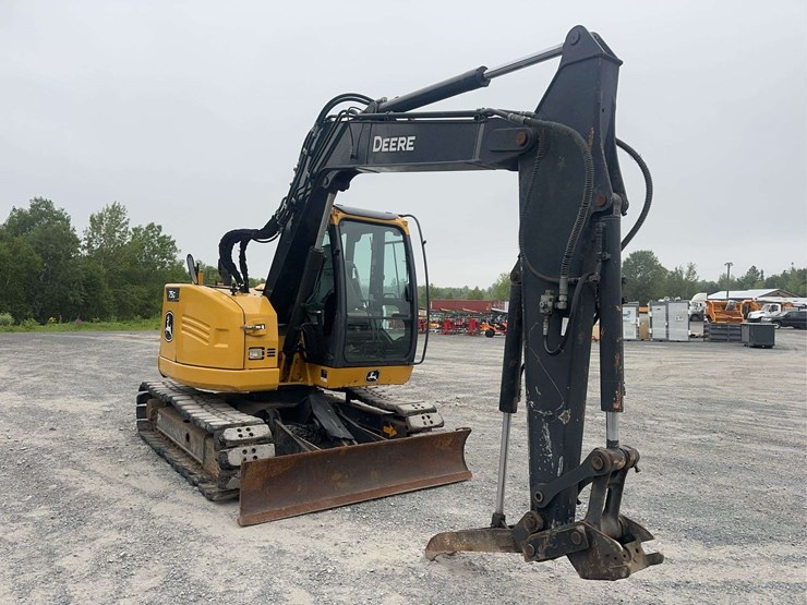 2021-deere-75g-image-3