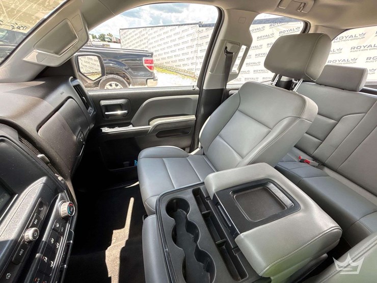 2019-chevrolet-silverado-1500-image-17