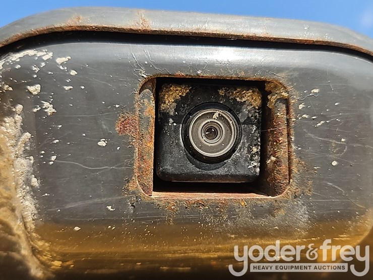 2018-deere-130g-image-36
