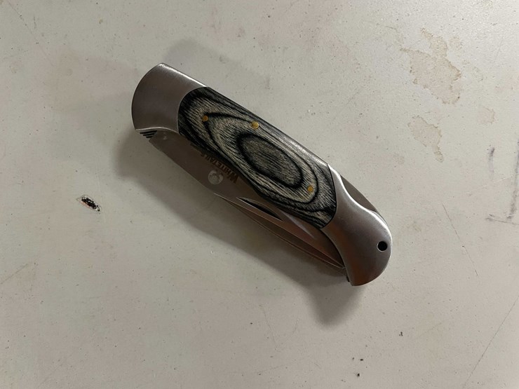 #10823-•-3-blade-knife-w/gut-hook-blade-image-8