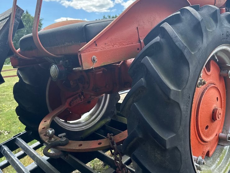 #30-•-allis-chalmers-model-b-image-4