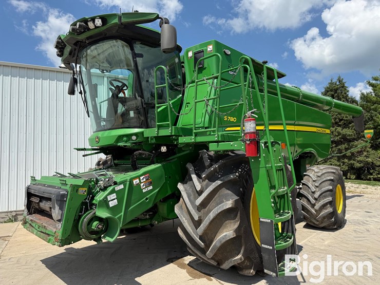 2022-john-deere-s780-image-1