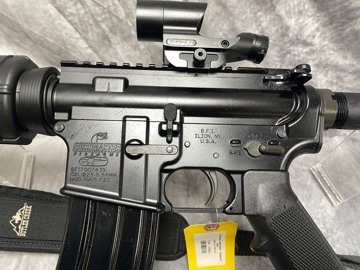 #10804-•-bushmaster-xm15-e2s,-556-nato-semi-auto-rifle,-sn:-bfit007439-image-11