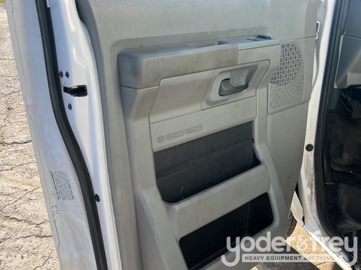 2019-ford-f450-image-17