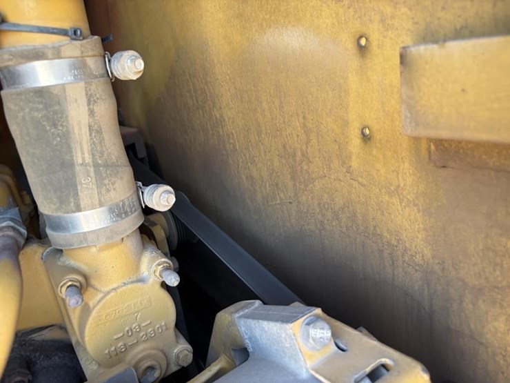 2005-caterpillar-143h-image-72